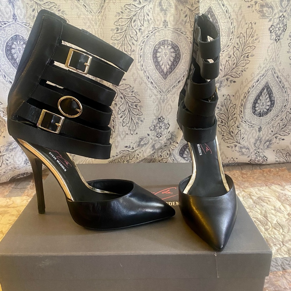 Womens STEVE MADDEN "DAMAS" Black Pointy Toe Gladiator Strappy Heels sz. 8.5